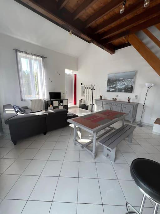 La Petite Angerienne Villa Saint-Jean-dʼAngély Exteriör bild