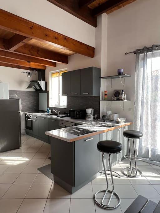 La Petite Angerienne Villa Saint-Jean-dʼAngély Exteriör bild
